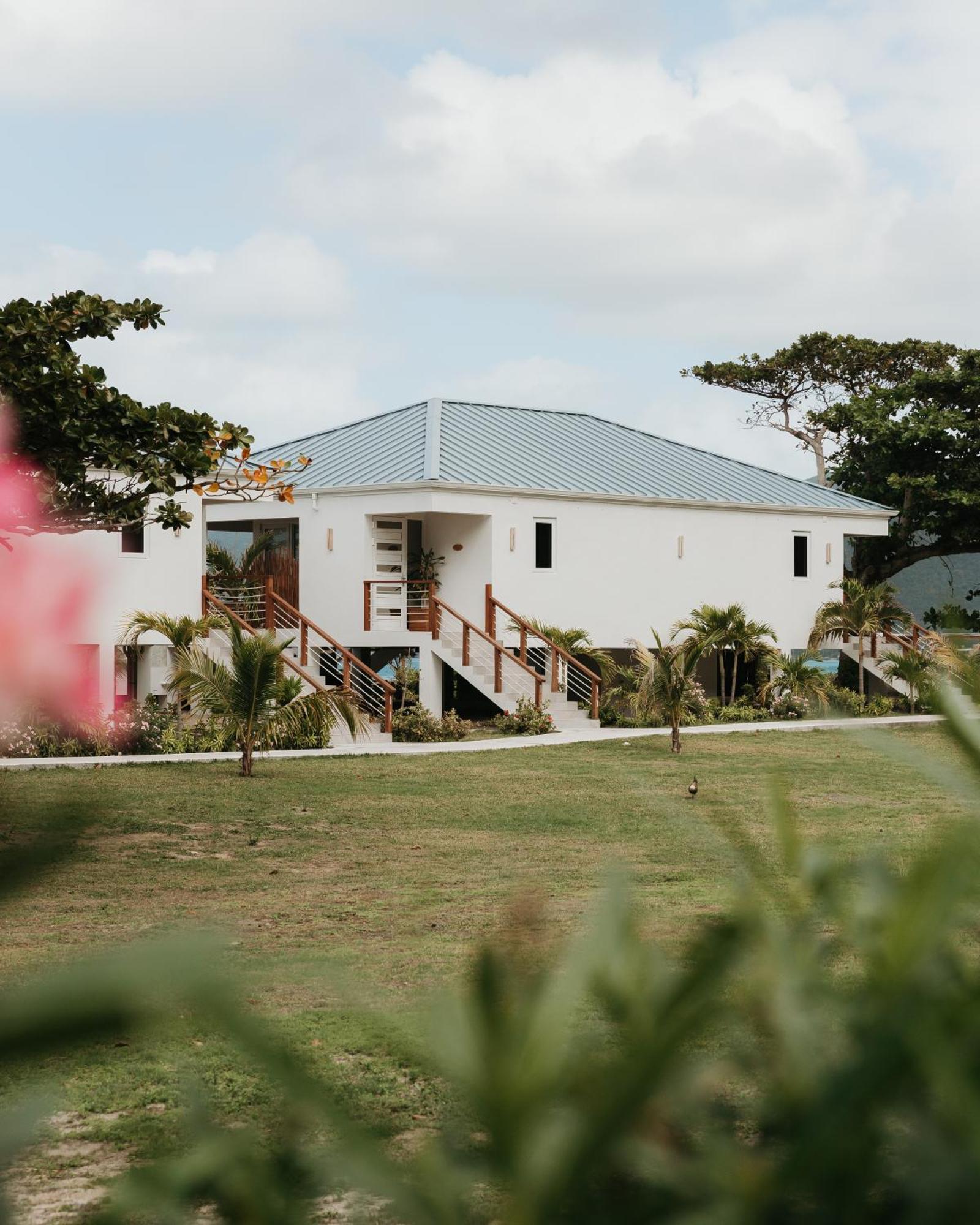 Long Bay Beach Resort Freshwater Pond Exteriör bild